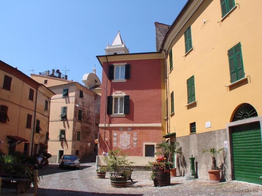 Villa Vezzhouse Vezzano Ligure Exterior foto